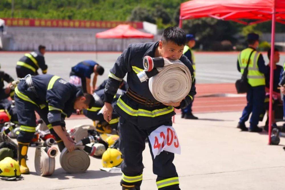 喜报！贵州2名消防员被授予“全国青年岗位能手”称号(图10)