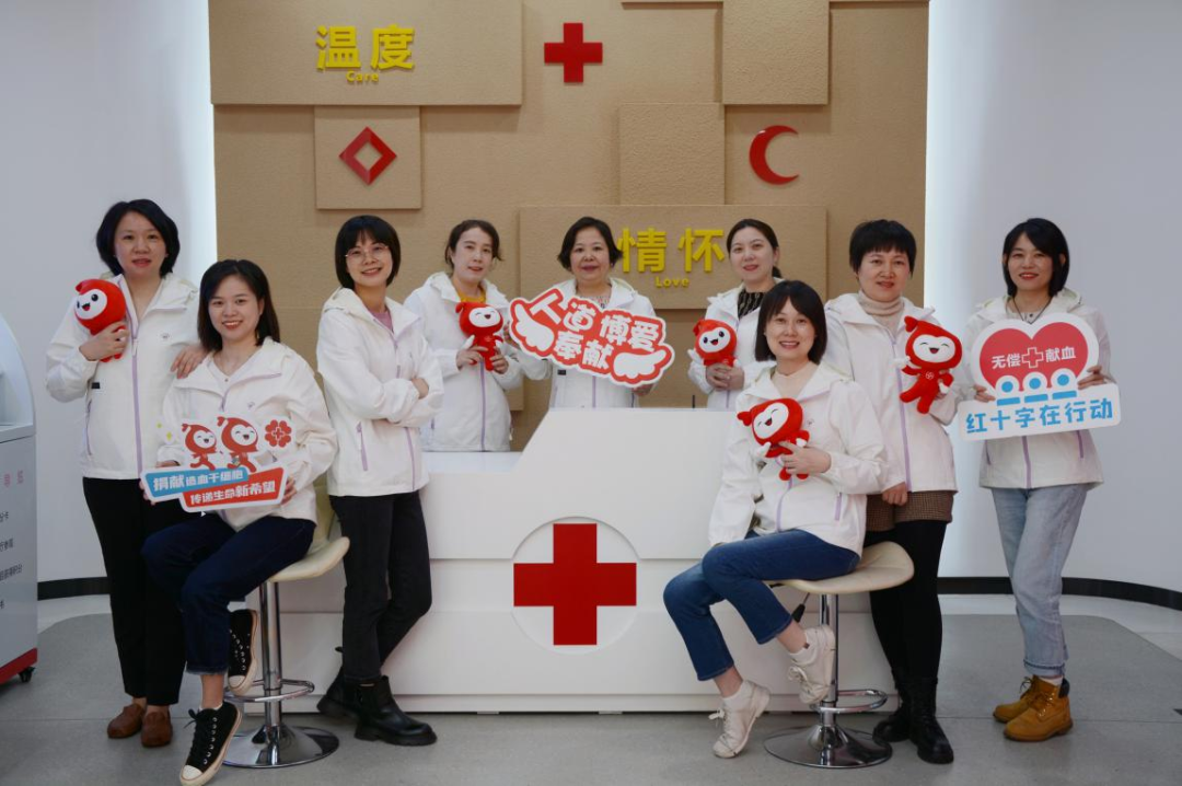 这个有爱的团队获“全国巾帼文明岗”称号(图5) 这个有爱的团队获“全国巾帼文明岗”称号(图5)