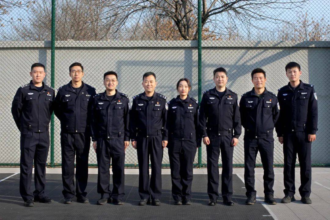 10个派出所打击办案队获评刑侦系统典型榜样先进集体荣誉称号!(图9) 10个派出所打击办案队获评刑侦系统典型榜样先进集体荣誉称号!(图9)