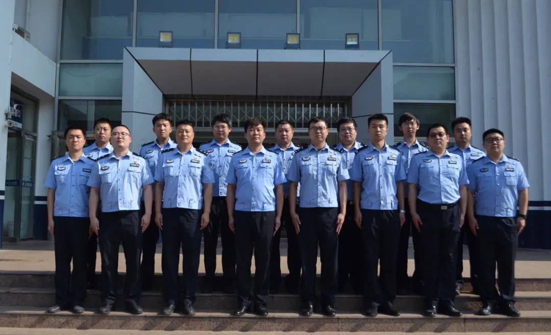 10个派出所打击办案队获评刑侦系统典型榜样先进集体荣誉称号!(图24) 10个派出所打击办案队获评刑侦系统典型榜样先进集体荣誉称号!(图24)