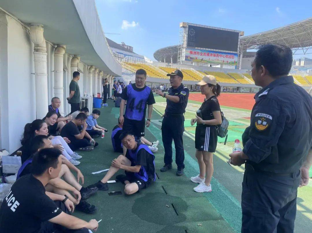 「作风建设年」比武强技能 赛场砺精英,2023年全市辅警技能竞赛中芦淞公安辅警队伍斩获5项荣誉!(图6) 「作风建设年」比武强技能 赛场砺精英,2023年全市辅警技能竞赛中芦淞公安辅警队伍斩获5项荣誉!(图6)