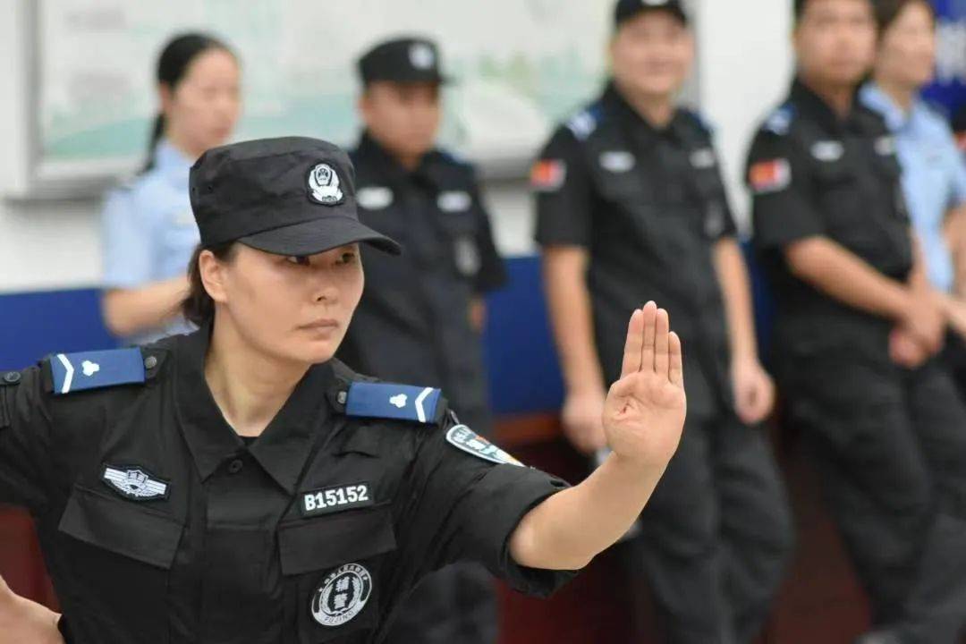 「作风建设年」比武强技能 赛场砺精英,2023年全市辅警技能竞赛中芦淞公安辅警队伍斩获5项荣誉!(图19) 「作风建设年」比武强技能 赛场砺精英,2023年全市辅警技能竞赛中芦淞公安辅警队伍斩获5项荣誉!(图19)