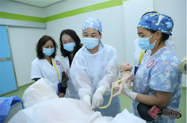 10名医务人员分别荣获云南省职工职业技能大赛“妇幼健康技术状元和技术能手”称号(图2)