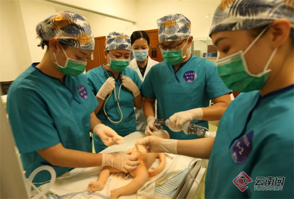 10名医务人员分别荣获云南省职工职业技能大赛“妇幼健康技术状元和技术能手”称号(图1)