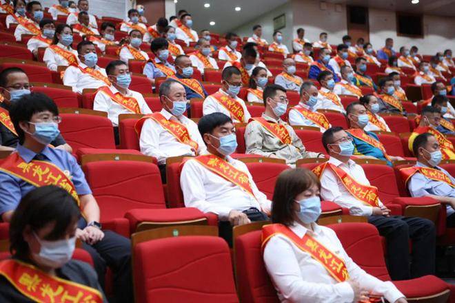 北大荒集团43人获黑龙江省劳动模范称号(图2)