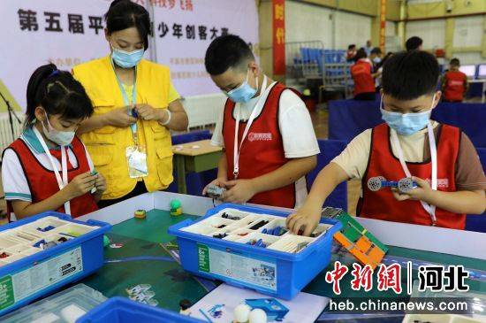 河北平泉举办第五届青少年创客大赛(图2)