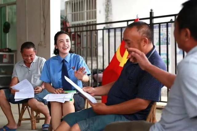 “我的目标不远大，把小事做好” 这名法官荣获全国“人民满意的公务员”称号(图4)