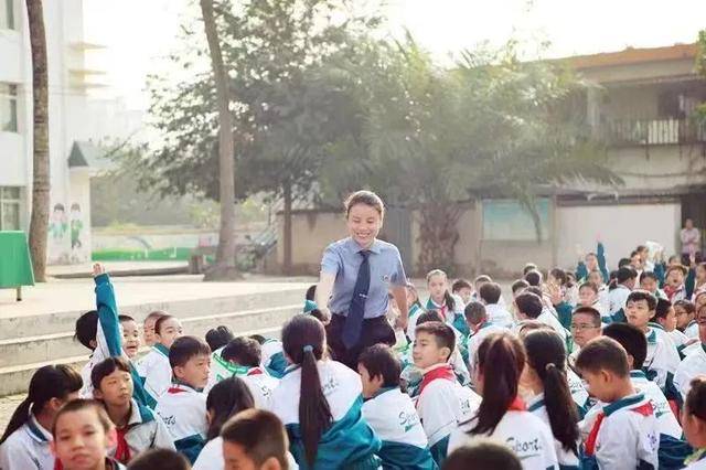 “我的目标不远大，把小事做好” 这名法官荣获全国“人民满意的公务员”称号(图5)
