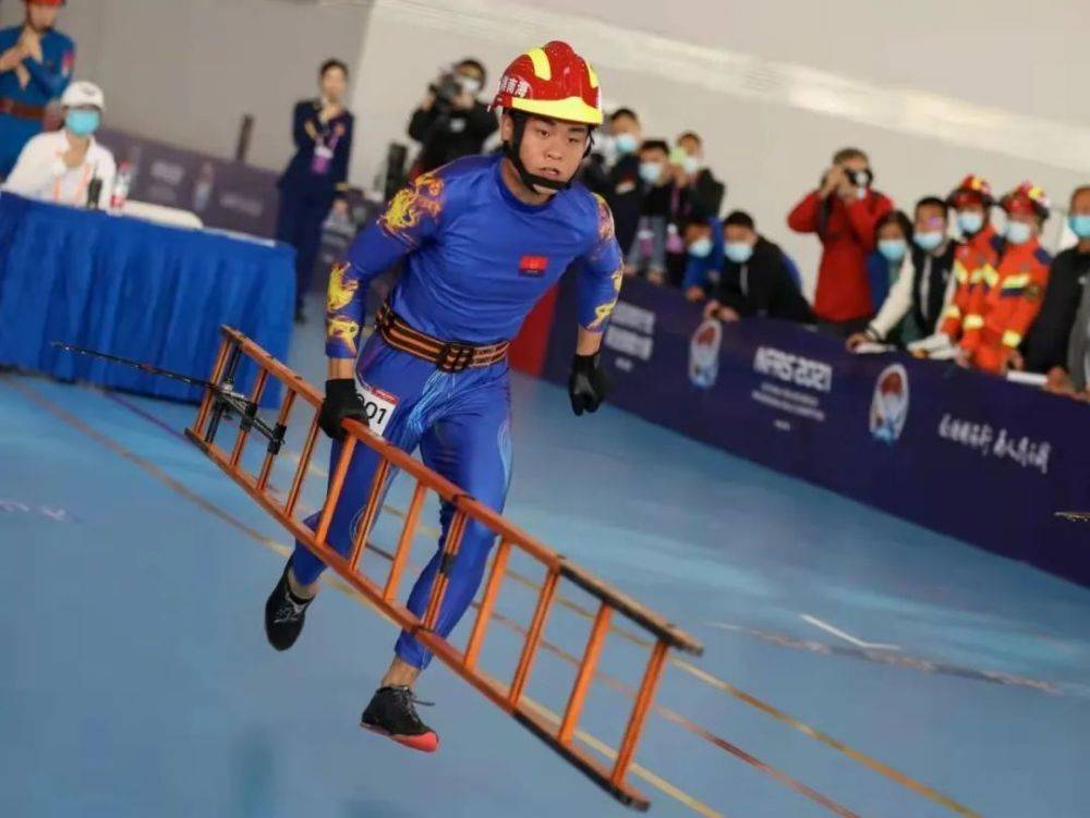 祝贺！洋浦消防队员刘武茂、陈武荣获“海南青年岗位能手”荣誉称号(图9)