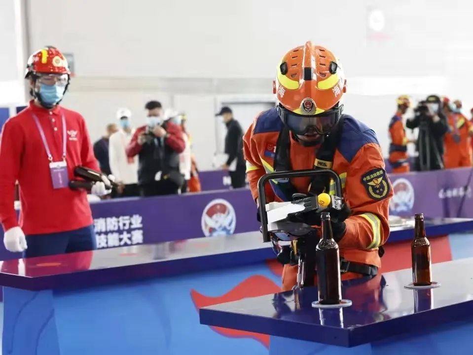 祝贺！洋浦消防队员刘武茂、陈武荣获“海南青年岗位能手”荣誉称号(图10)