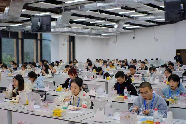 38所高校近4000名学子参与 2022四川省大学生酒类创新创意大赛启动(图2)