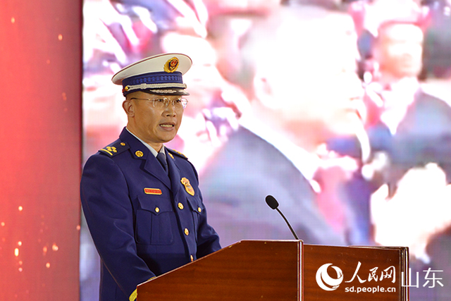 表彰！山东这些人荣获“齐鲁最美消防员”称号(图2)