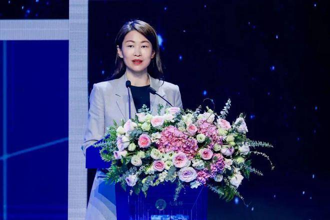 “元音#东方”第十二届“大浪杯”中国女装设计大赛圆满收官(图5)