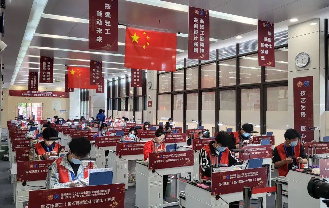 第二届全国工业设计职业技能大赛上海代表队载誉归来(图4)