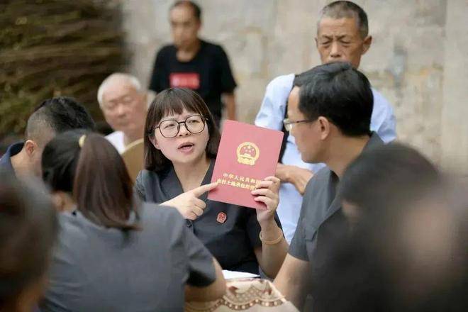 她，荣获重庆市三八红旗手称号！(图4)