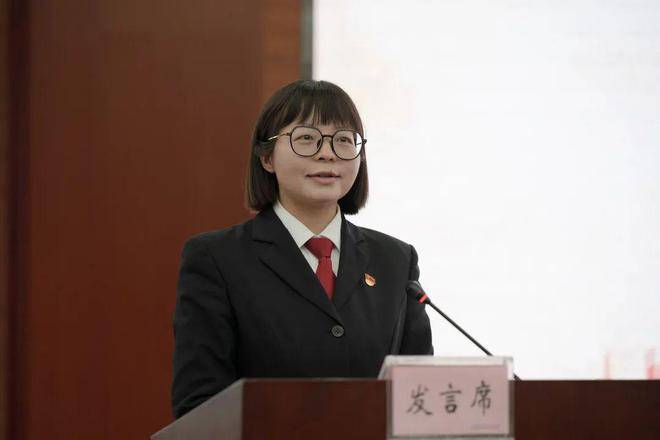 她，荣获重庆市三八红旗手称号！(图2)