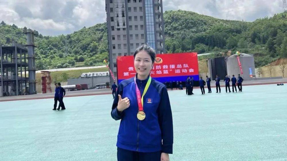 喜报｜“她们”荣获三八红旗手、三八红旗集体称号(图3)
