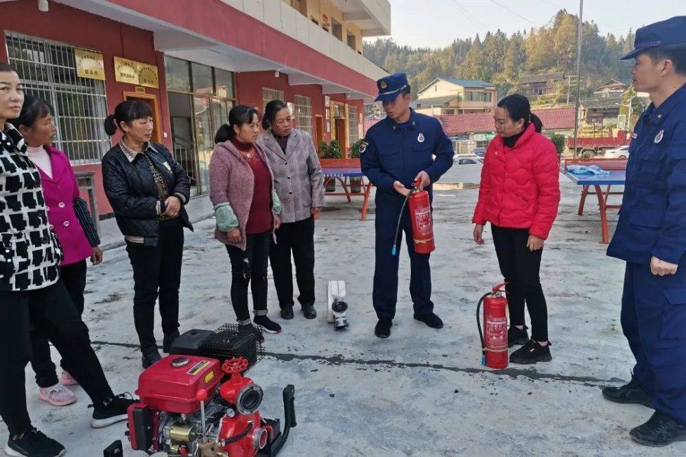 喜报｜“她们”荣获三八红旗手、三八红旗集体称号(图13)