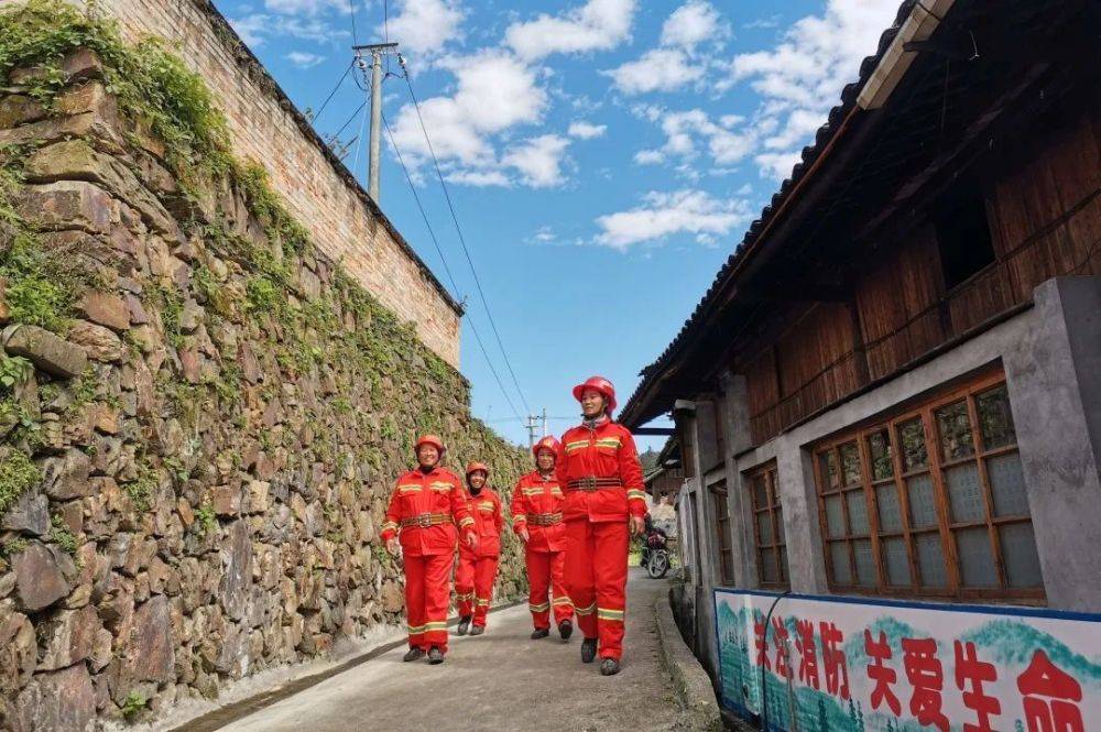 喜报｜“她们”荣获三八红旗手、三八红旗集体称号(图14)