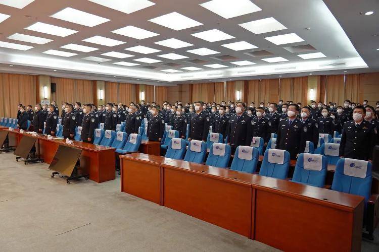 海市公安局隆重举行贾长全同志全国公安系统二级英雄模范称号追授仪式(图3)