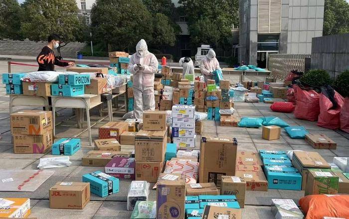 不惜力、不算账！5000名抗疫保供小哥专班获“全国工人先锋号”荣誉称号(图3)