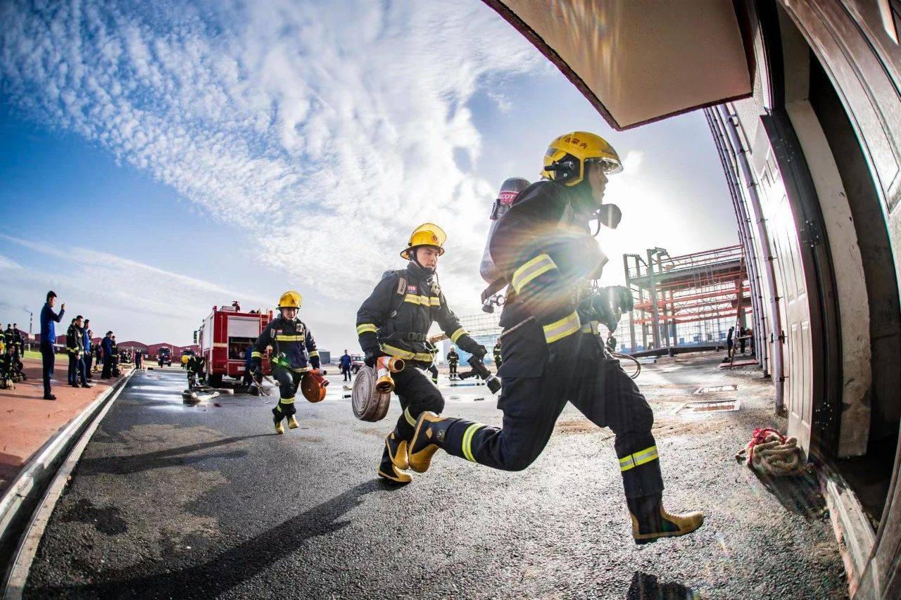 致敬劳动者！赛罕区山丹街消防救援站荣获自治区“工人先锋号”称号(图3)
