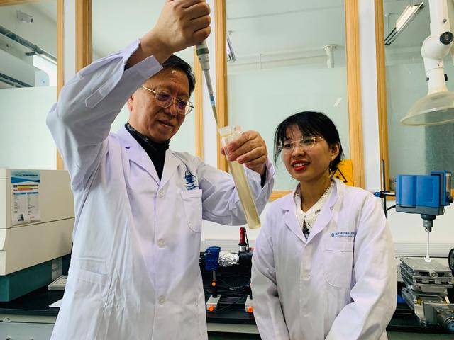 择一事终一生！专注从事赤潮治理研究，中科院海洋所研究员俞志明获2023年“山东省先进工作者”称号(图2)