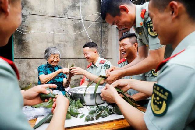 武警部队一基层团委荣获“全国五四红旗团委”称号