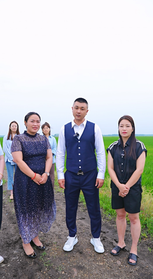 电商主播太原老葛东北助农专场带货4000万，获“龙江爱心助农大使”荣誉称号(图6)