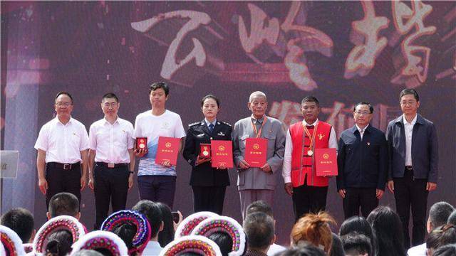 曲靖市公安局政治部原副主任詹焌被追授“云岭楷模”称号(图2)