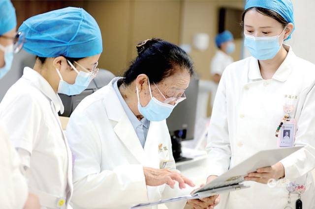 84岁被评为“青岛楷模”！“提灯女神”李桂美：将南丁格尔精神代代相传(图3)