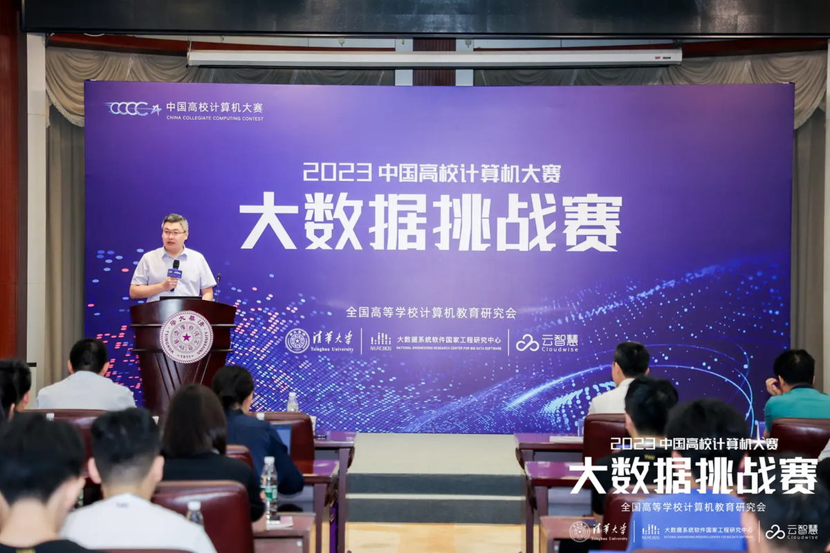 第五届“东莞银行杯”东莞市中小学生书法大赛现场决赛顺利举办 百名选手现场比拼 展现最酷国潮风(图3)