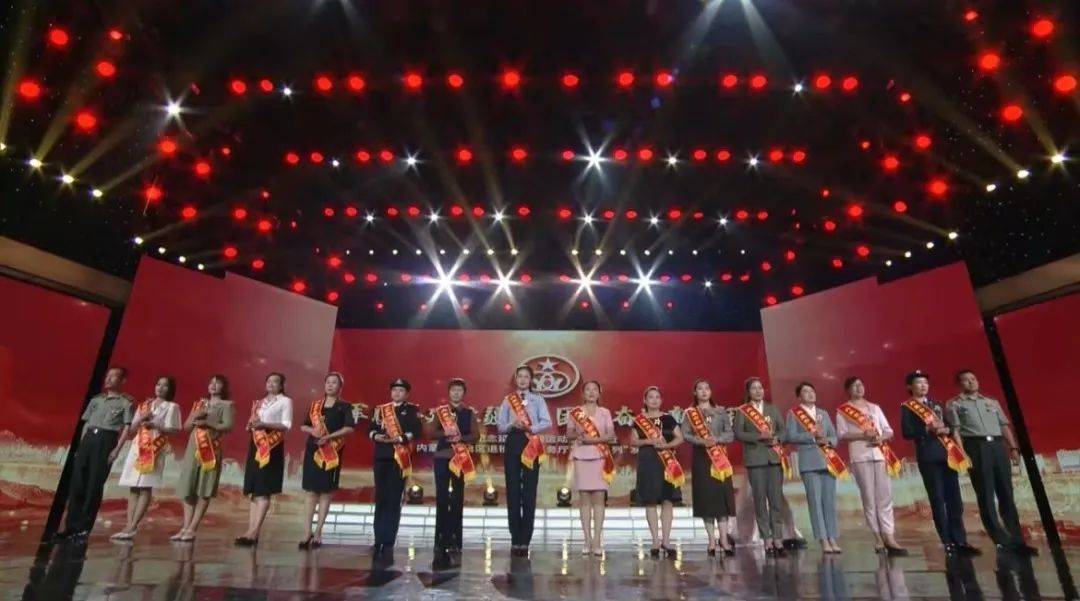喜报！政治部民警胡园芳荣获全区“最美军嫂”荣誉称号(图2)