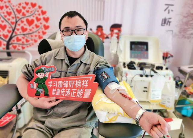 累计献血约60个成年人全身血液的总和！这3位闵行人获全国最高荣誉(图1)
