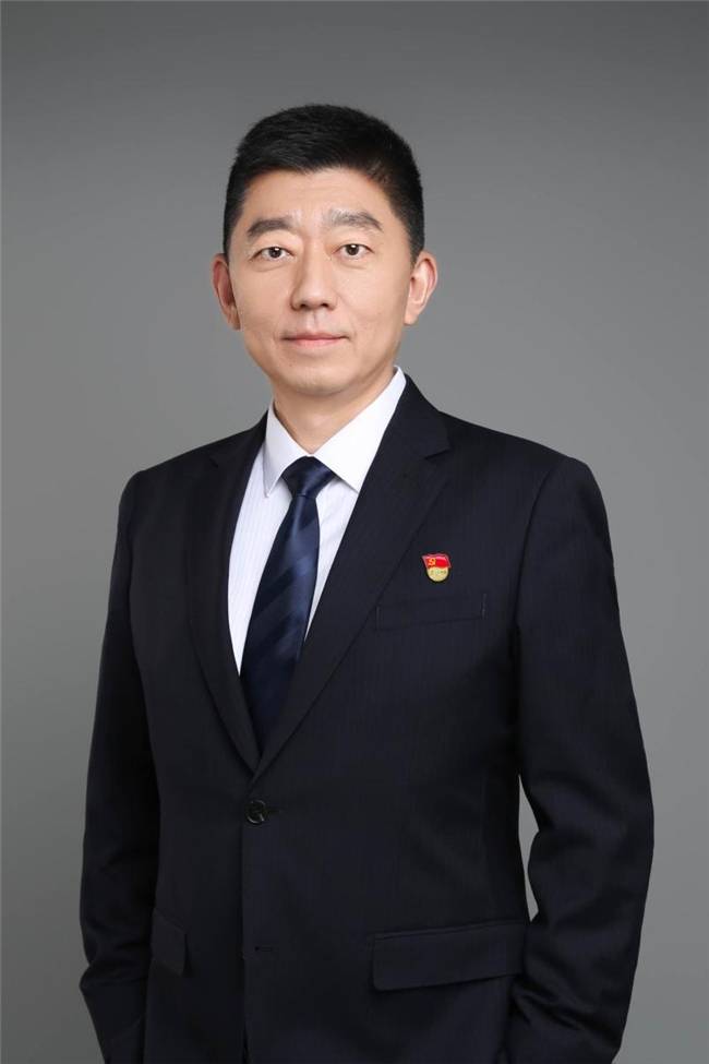 扬子江药业集团徐浩宇获得“2022-2023年度江苏省优秀企业家”称号(图1)