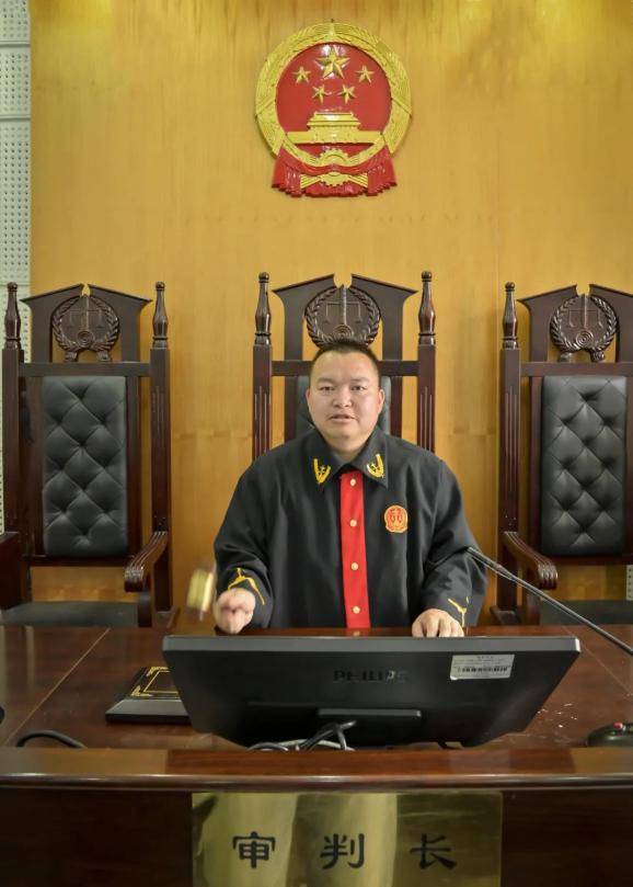 喜报！王五盛荣获“优秀共产党员”称号！(图1)