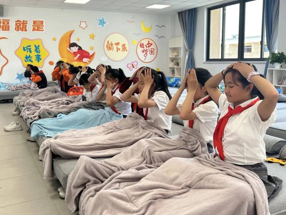 再获国字号荣誉！钱塘区这所小学的“躺睡”项目成全国样板(图5)