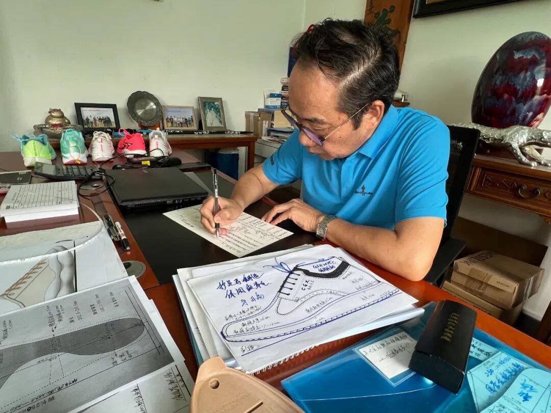 松江一董事长荣获全球鞋业技术最高荣誉，这是中国技术人员首次获此殊荣(图8)