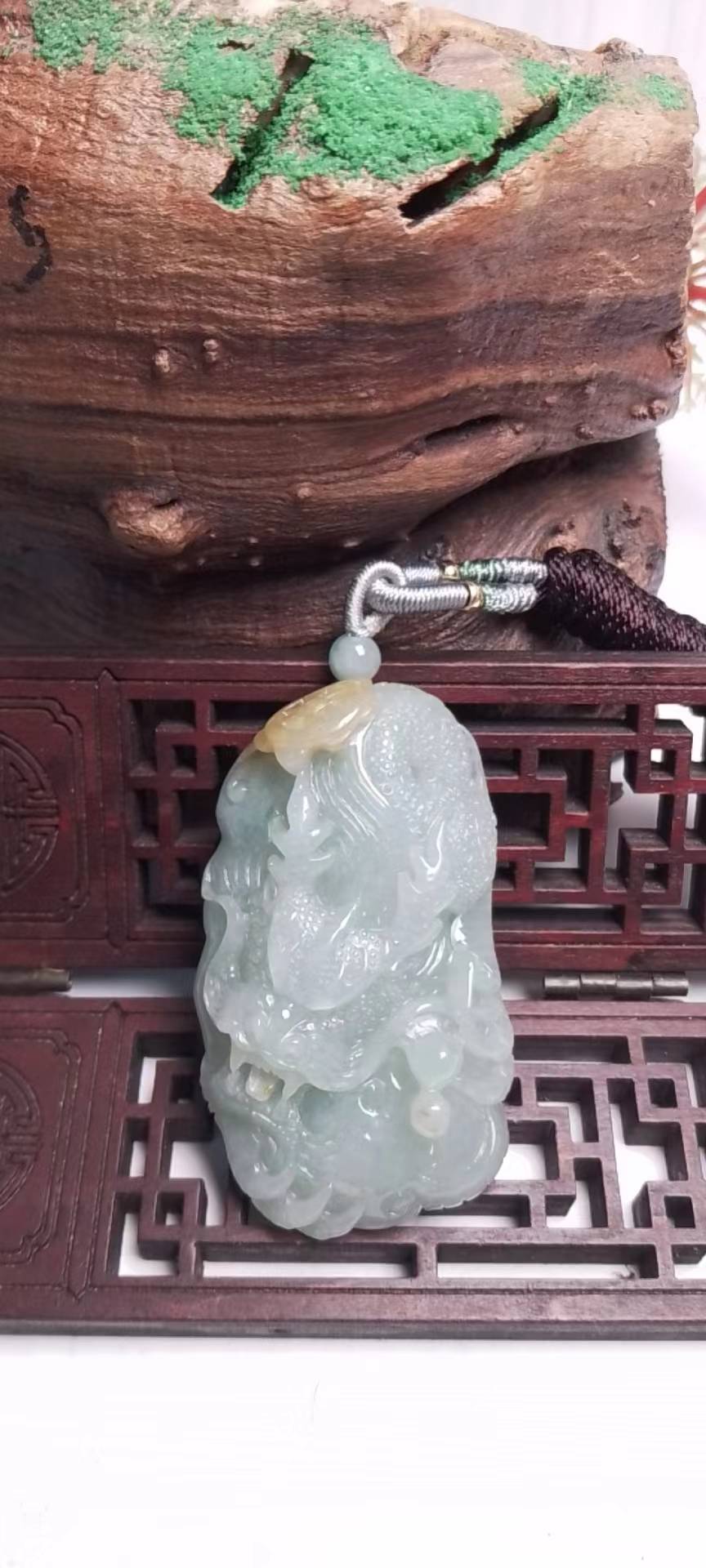 龙行天下