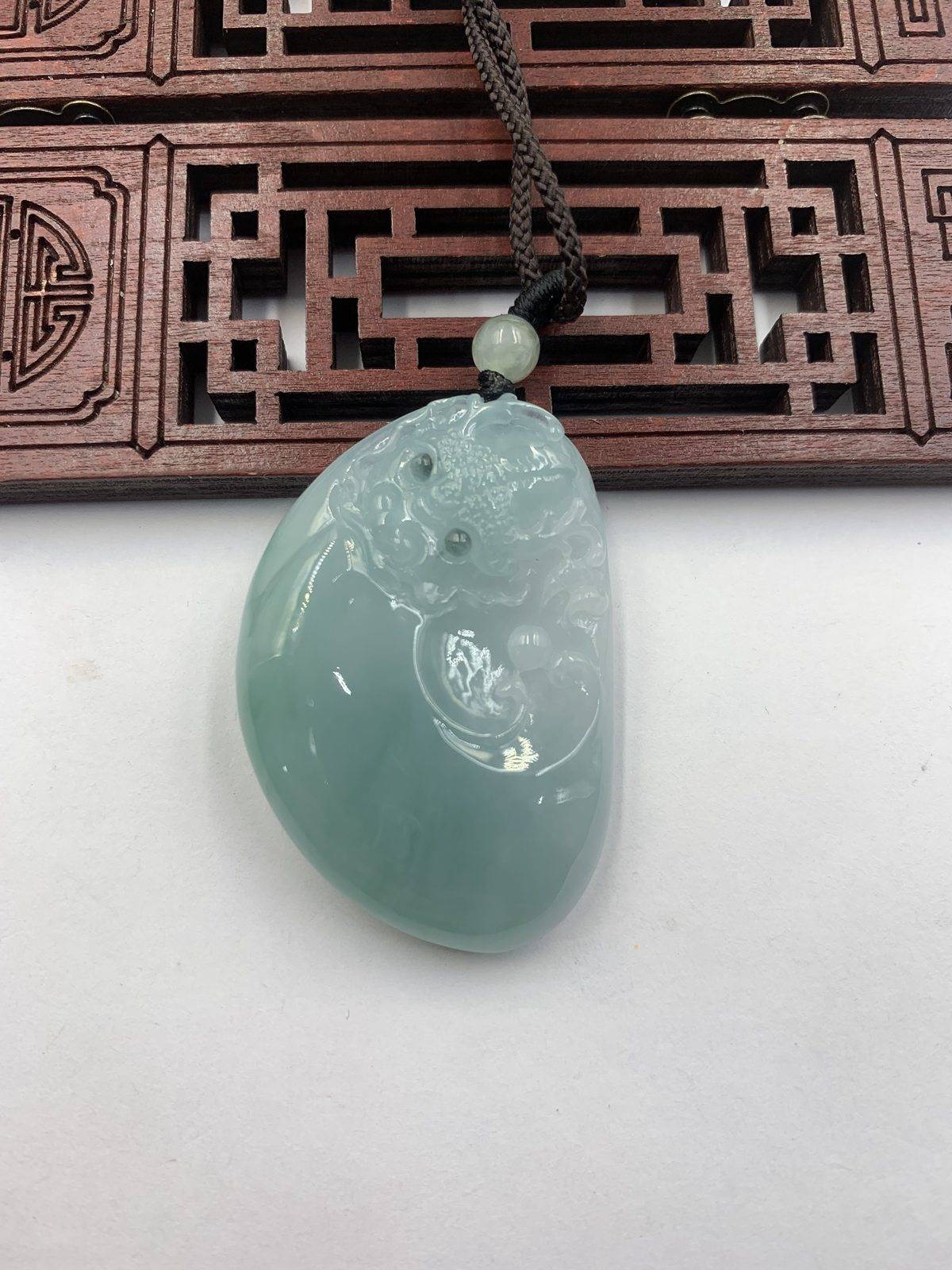神龙戏水600748