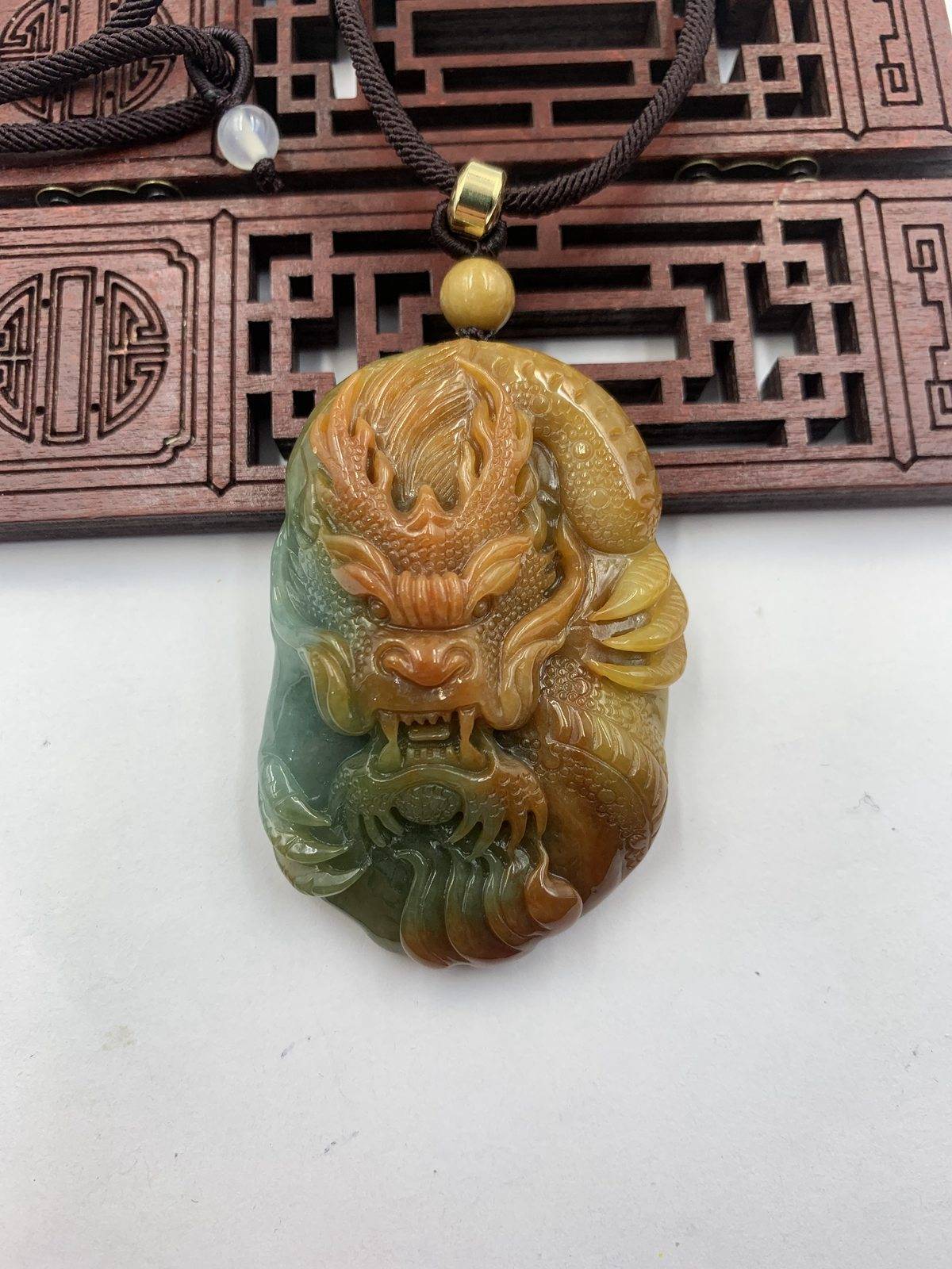 龙霸天下600756