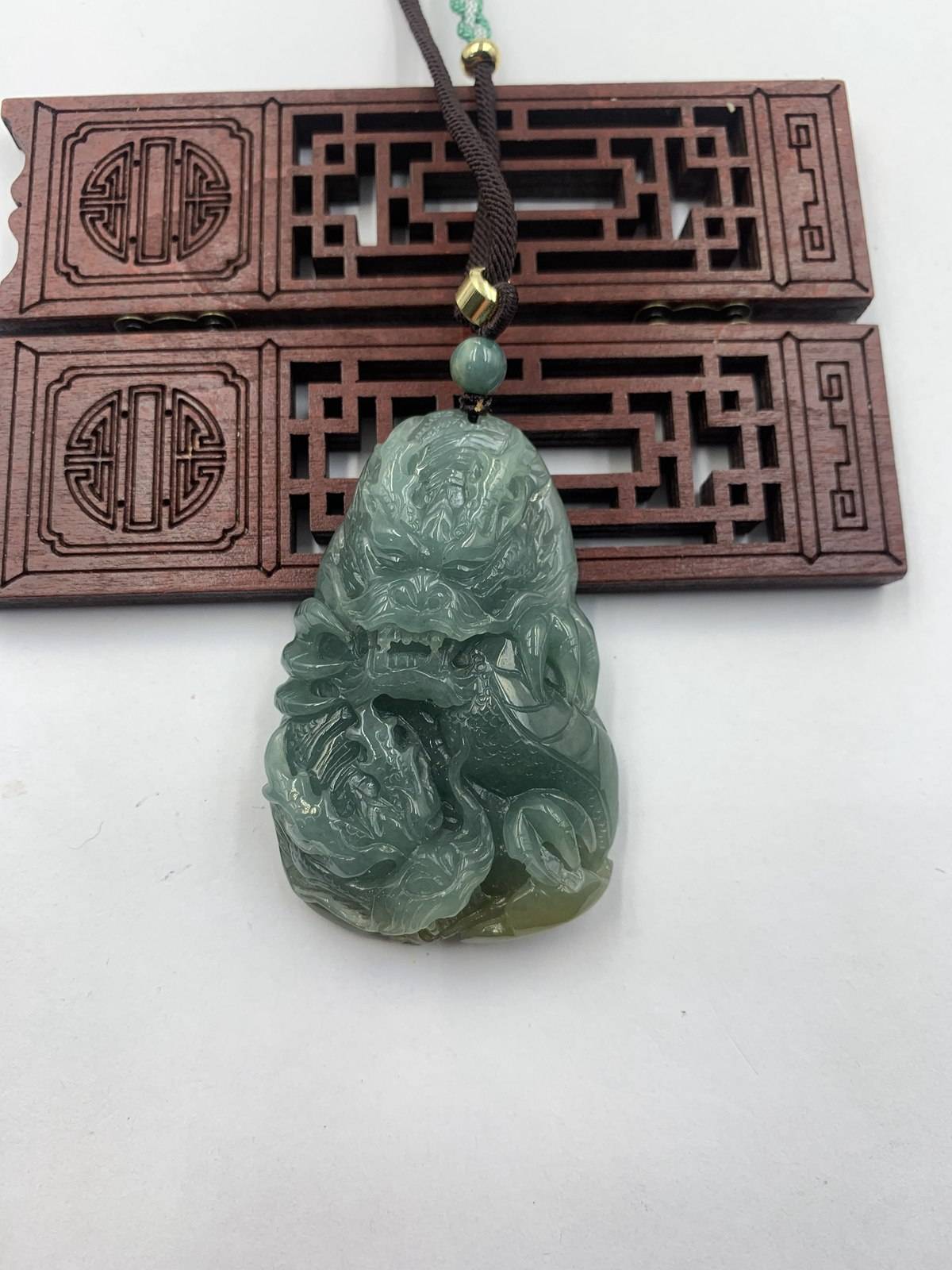 双龙出海600765
