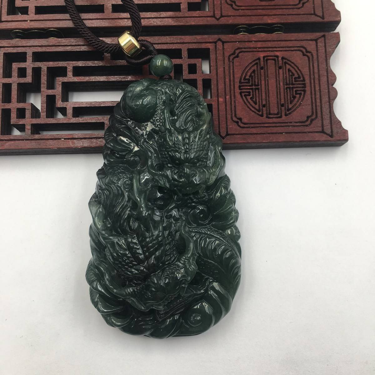 双龙出海