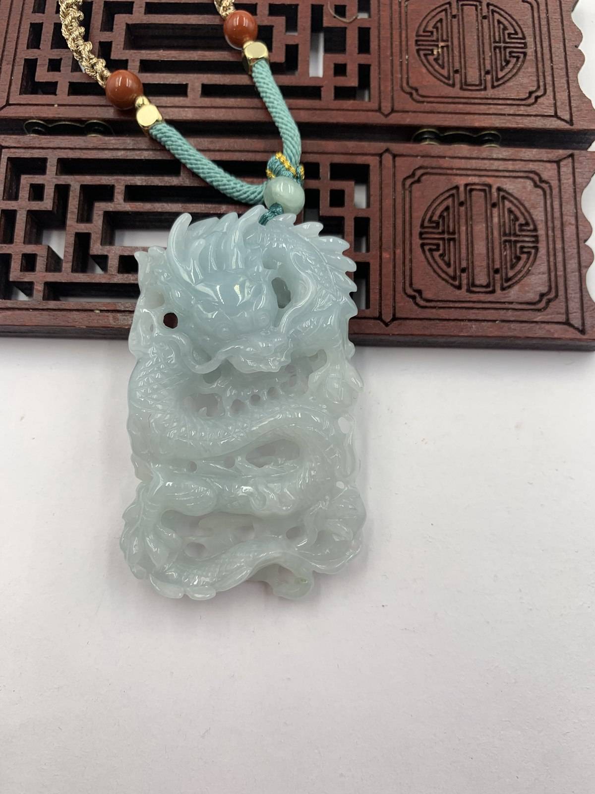 龙行天下