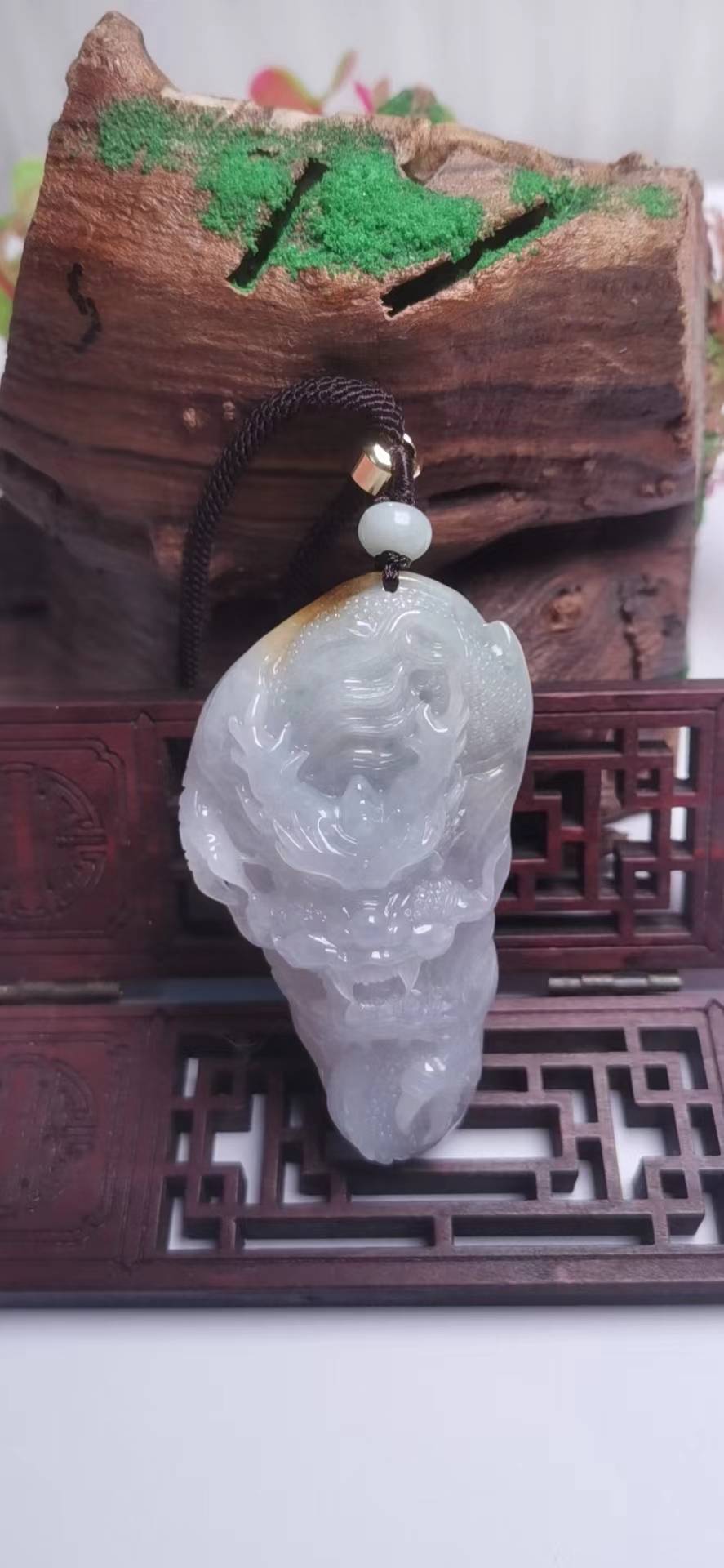 龙行天下