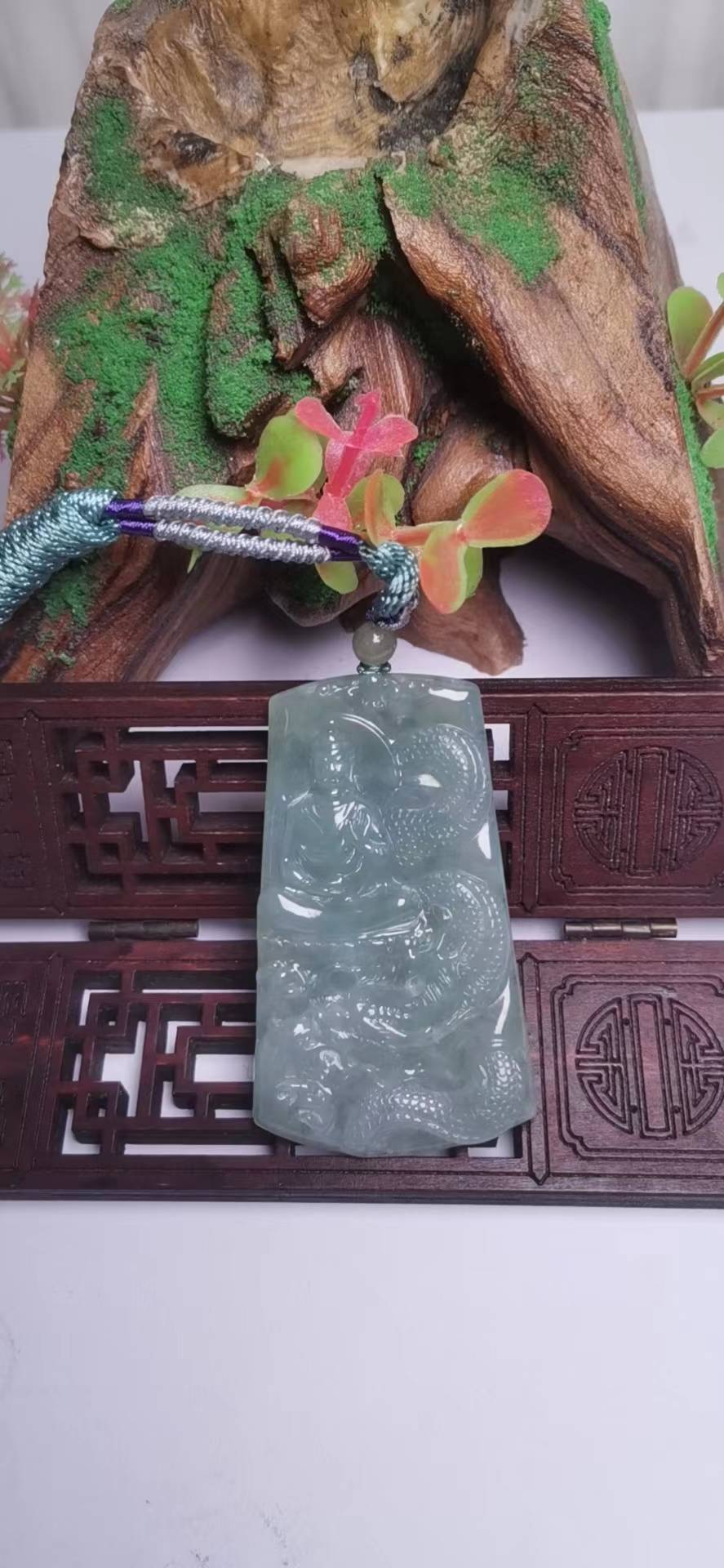 神龙护主