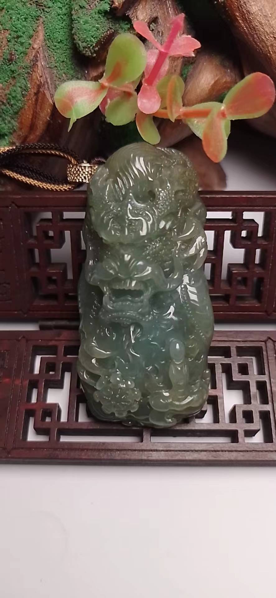 神龙护主