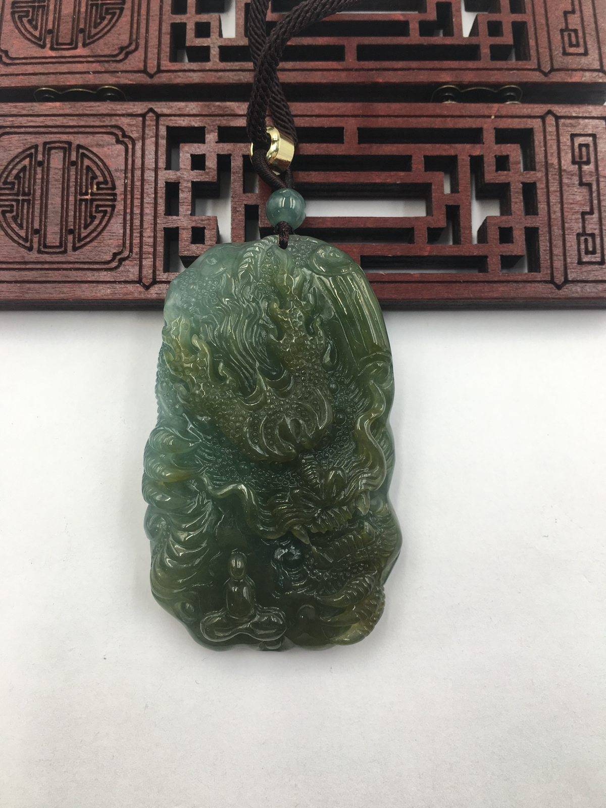 神龙护主