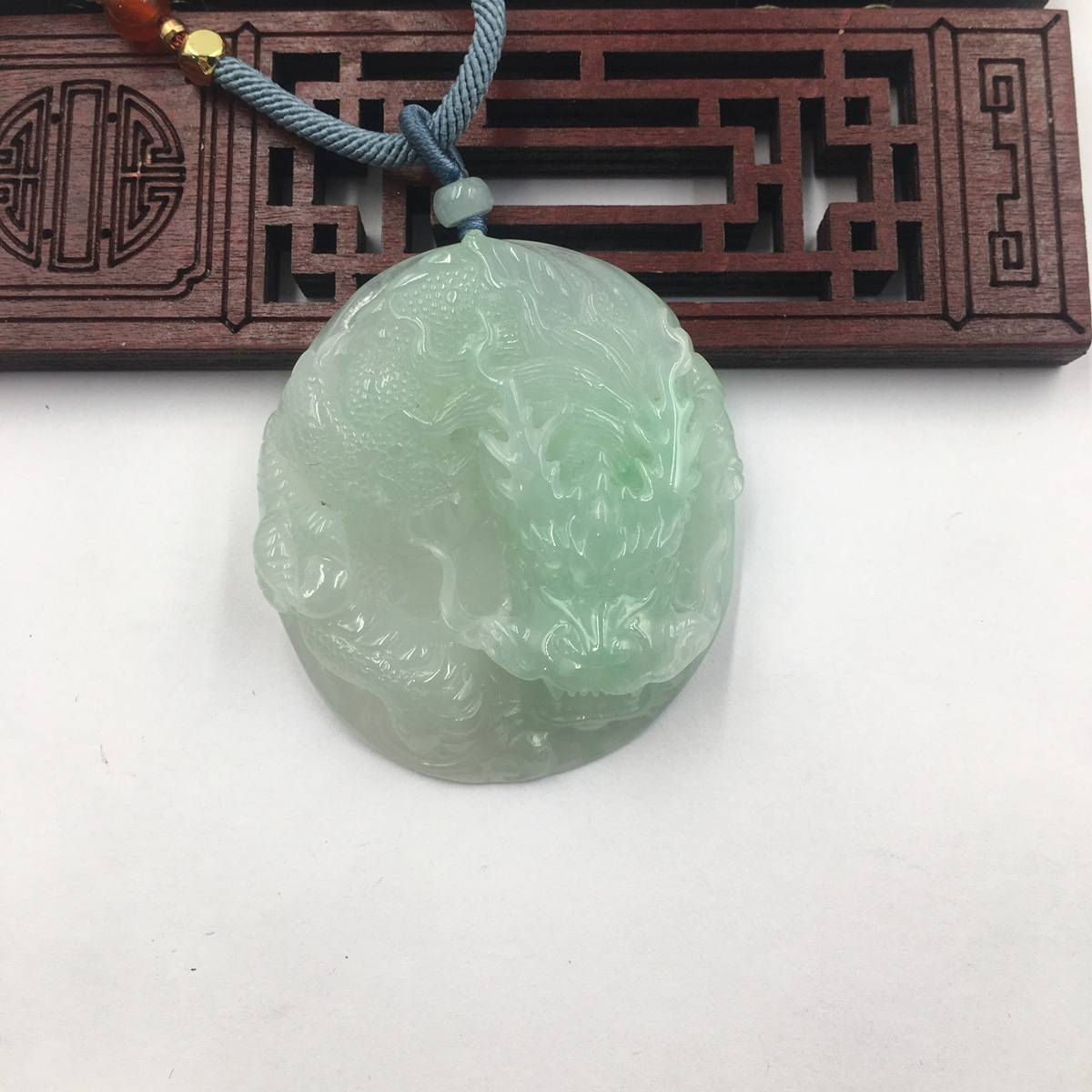 龙霸天下 