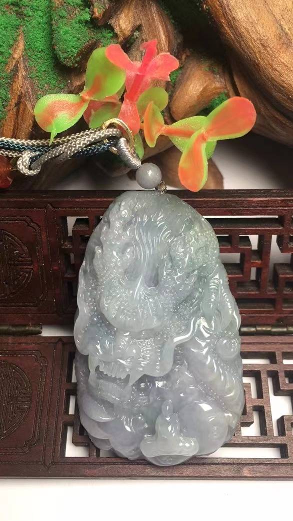 神龙护主